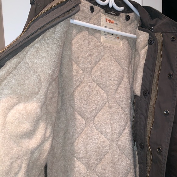 Aritzia/Tna - Military Green Parka - Picture 4 of 8